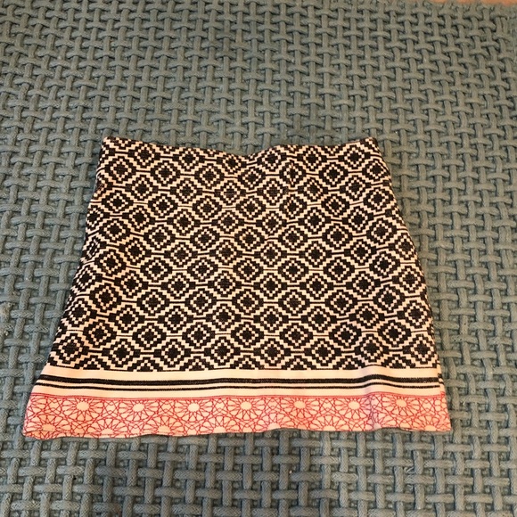 Patterned Zara mini skirt - Picture 2 of 2
